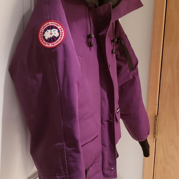 🌼SOLD🌼Canada Goose Chilliwack Bomber jacket size small, limited edition purple - Picture 10 of 15